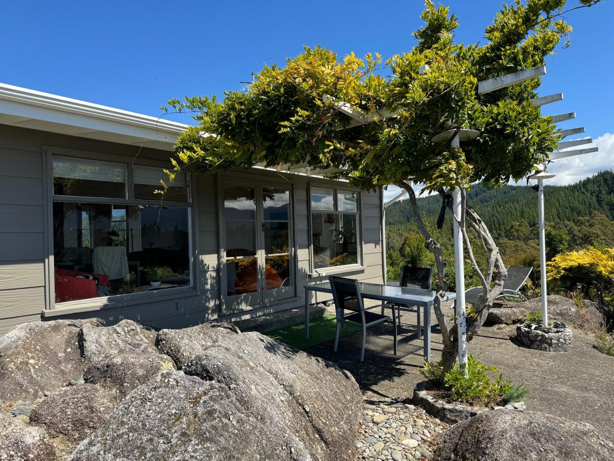 Hilltop Heaven - Kaiteriteri Holiday Home Exterior photo