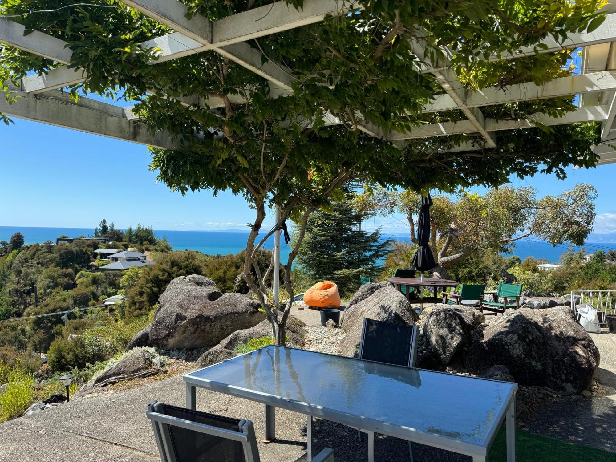 Hilltop Heaven - Kaiteriteri Holiday Home Exterior photo